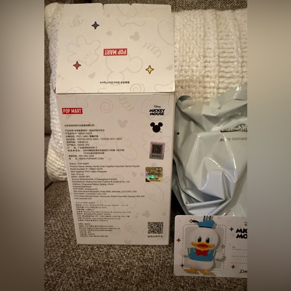 PopMart Mickey Family Cute Together Keychain - confirmed Donald Duck - Picture 5 of 6